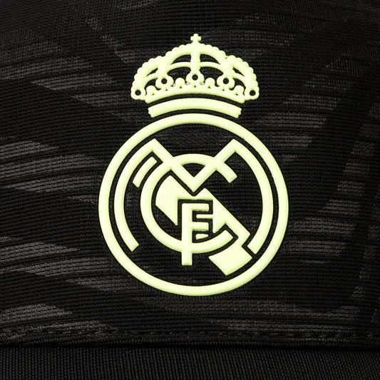 Real Madrid Crest Cap - White/Pink