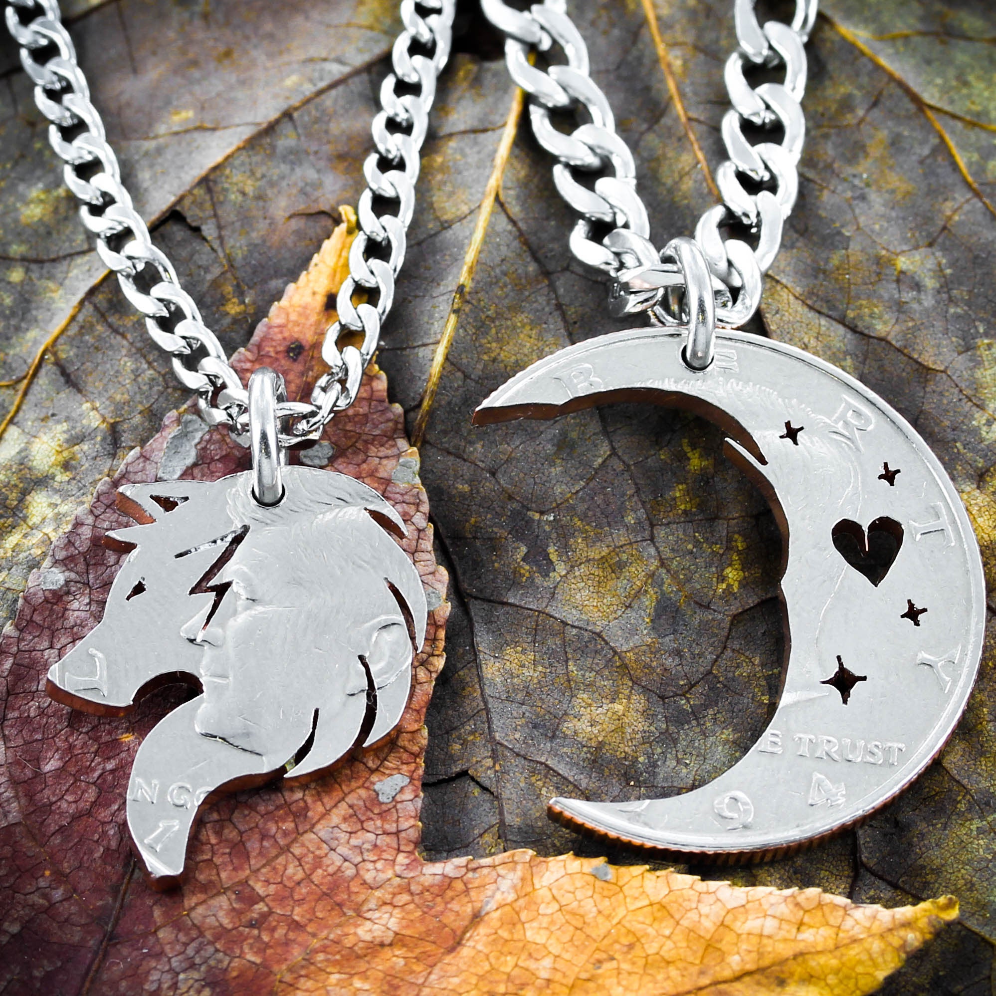 Wolf and Moon, Couples relationship necklaces - NameCoins