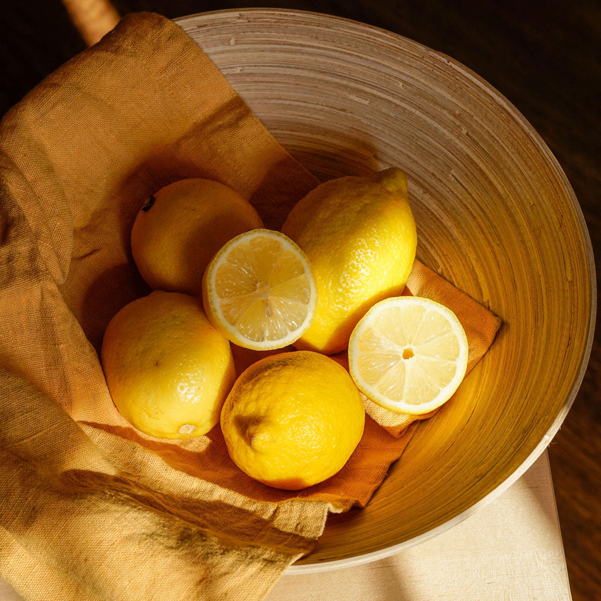 Lemons in bowl