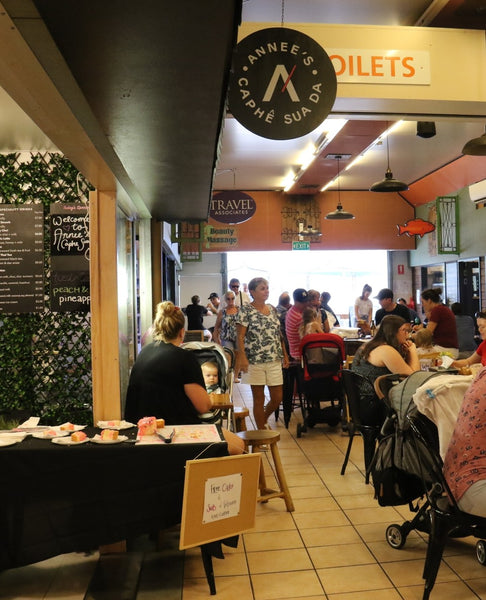 The line up at ANNEES Otto's Market Warrina location