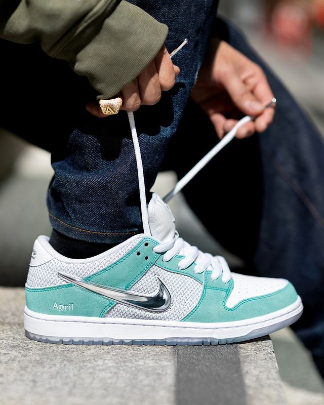 メンズNike SB Dunk Low April Skateboards