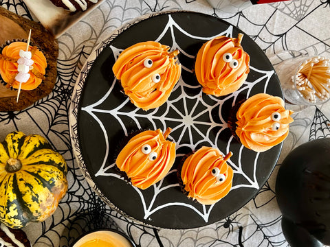 Pumpkin Cupcakes - Halloween bakes perfect for a party