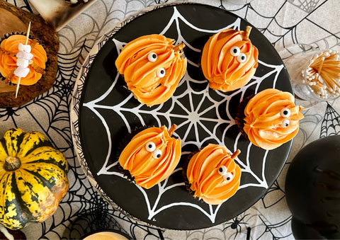 Pumpkin Cupcakes - Halloween bakes perfect for a party