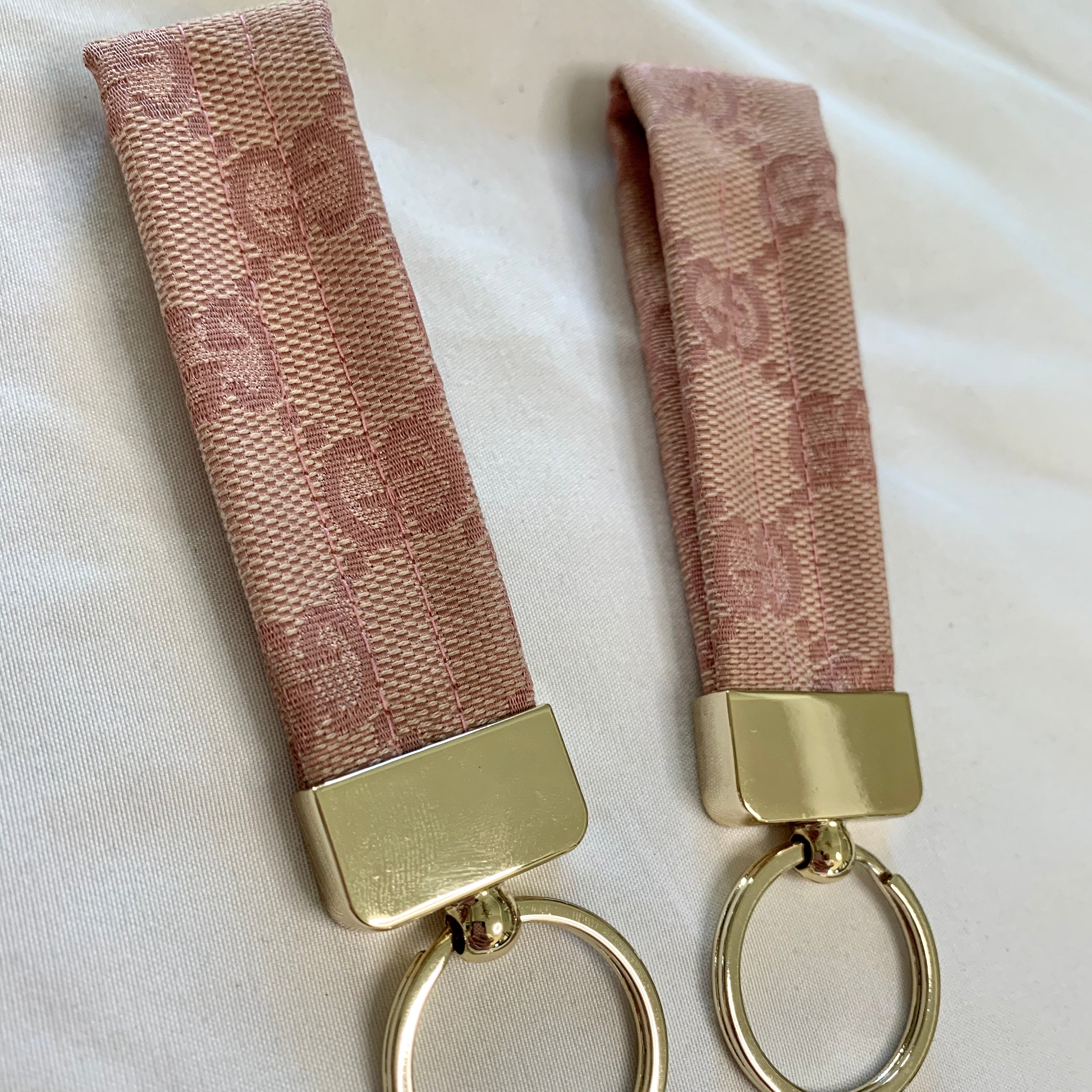 pink gucci keychain