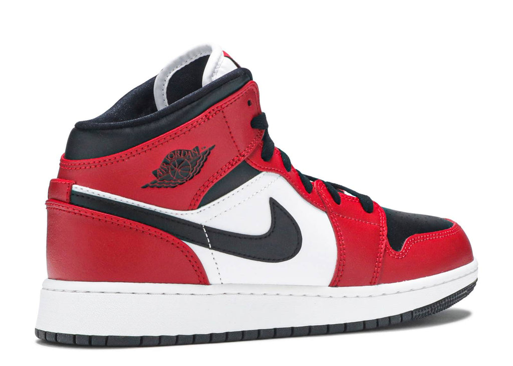 jordan 1 mid chicago black toe uk