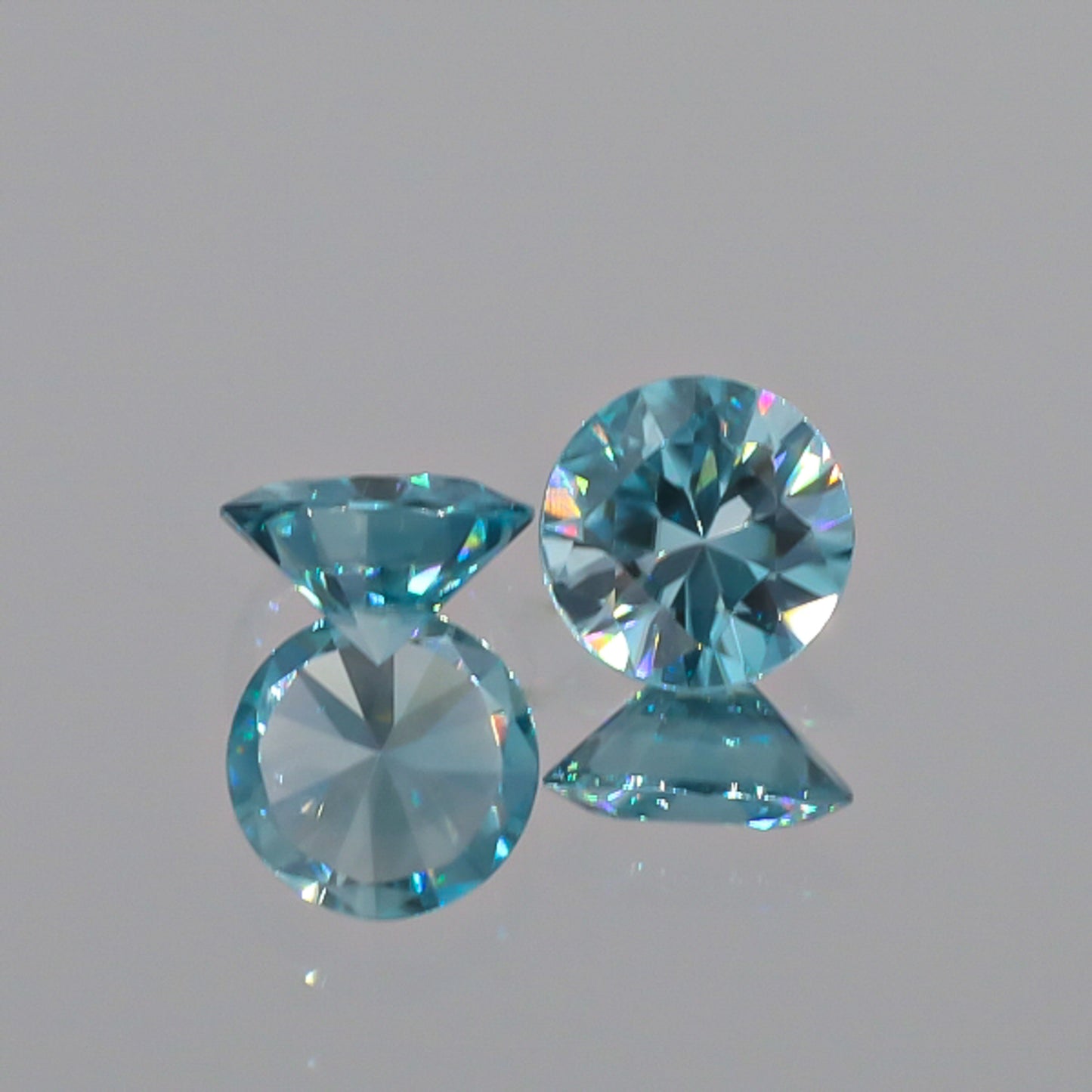 Load image into Gallery viewer, Natural Blue Zircon Pair 4.83 Total Carats
