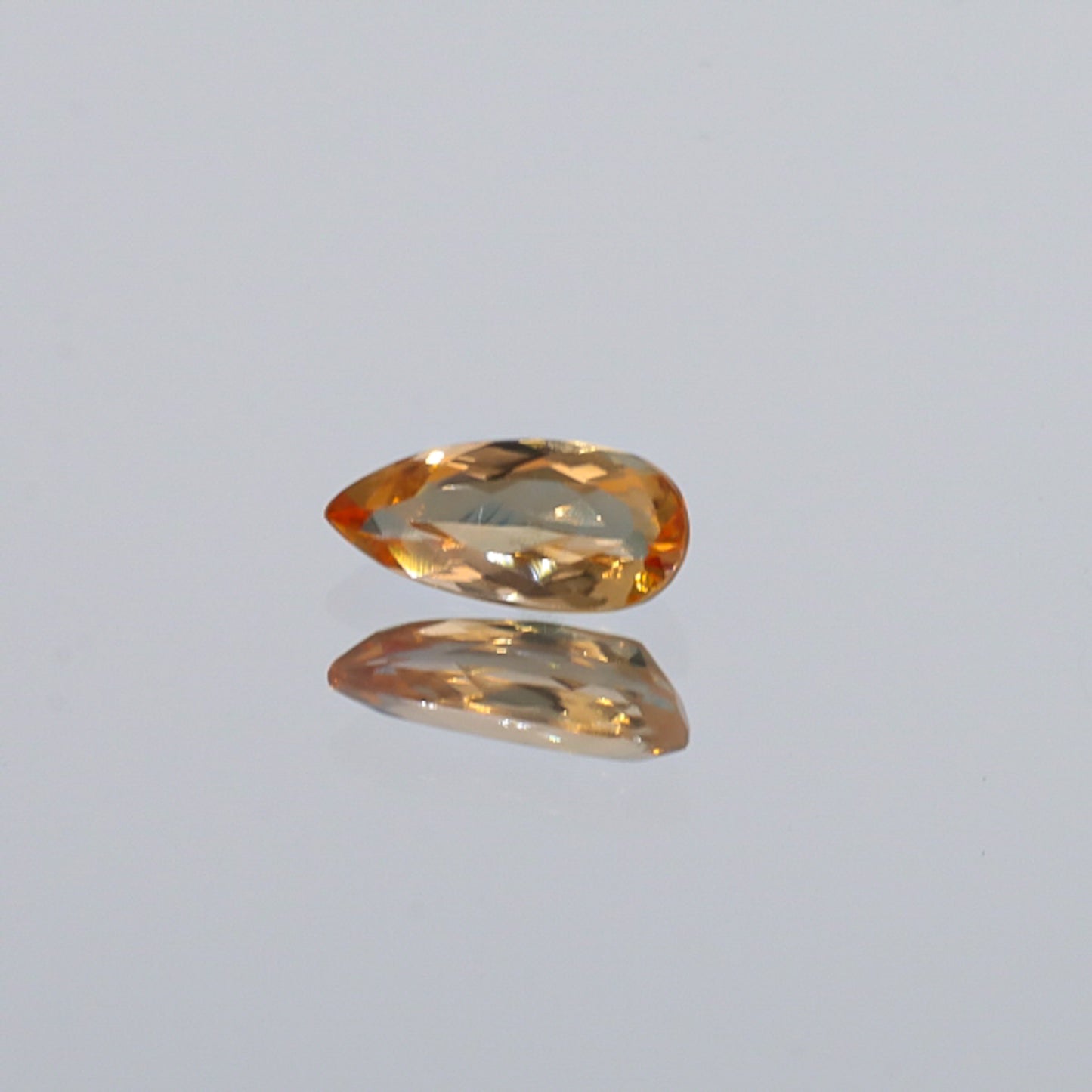 Load image into Gallery viewer, Natural Imperial Topaz 1.74 Carats
