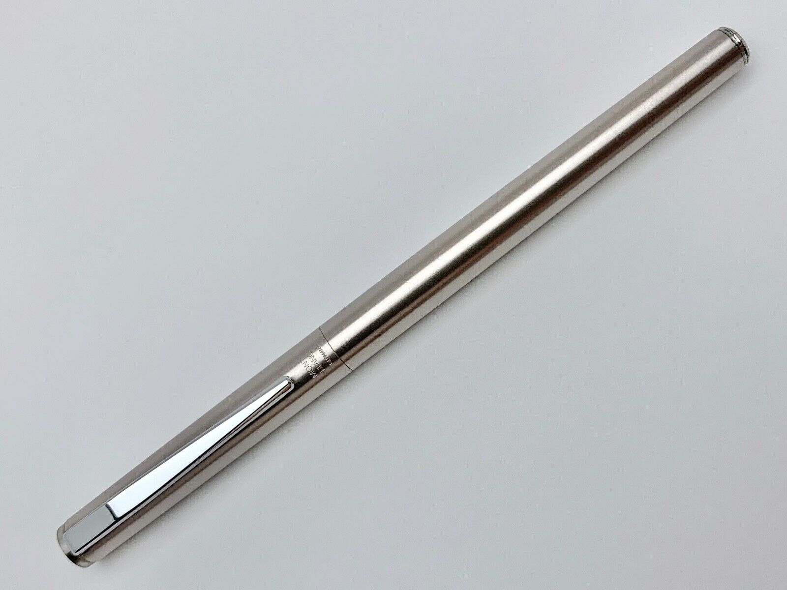faillissement Eerlijk sigaret Vintage Montblanc Noblesse Steel Nib No.1122 Fountain Pen [003] –  JAPANTREASURETROVE
