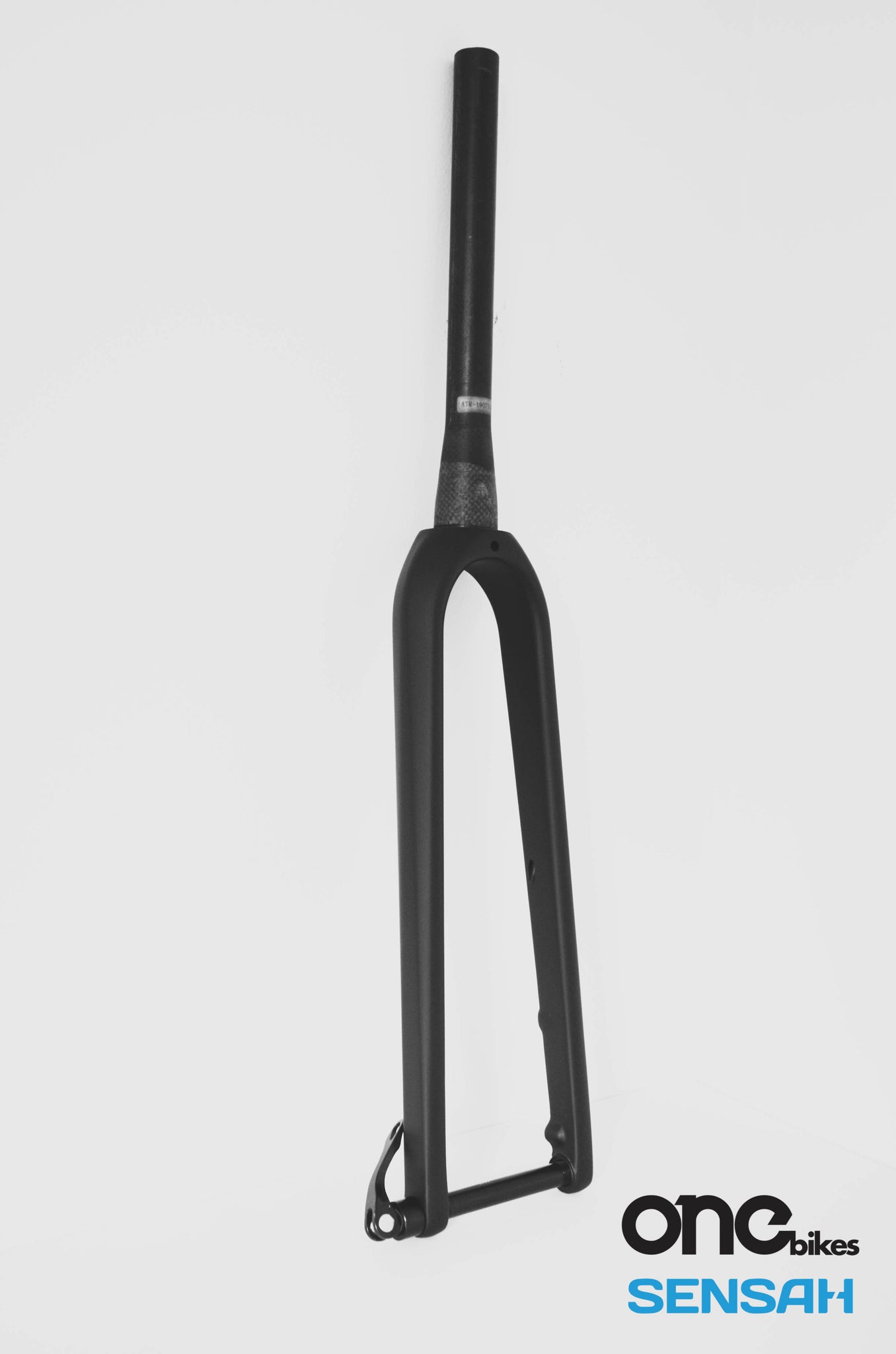 700c carbon fork