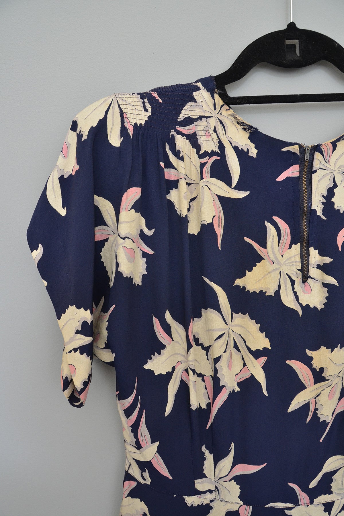 1940s Navy Blue Orchid Print Dress As-Is | VintageVirtuosa