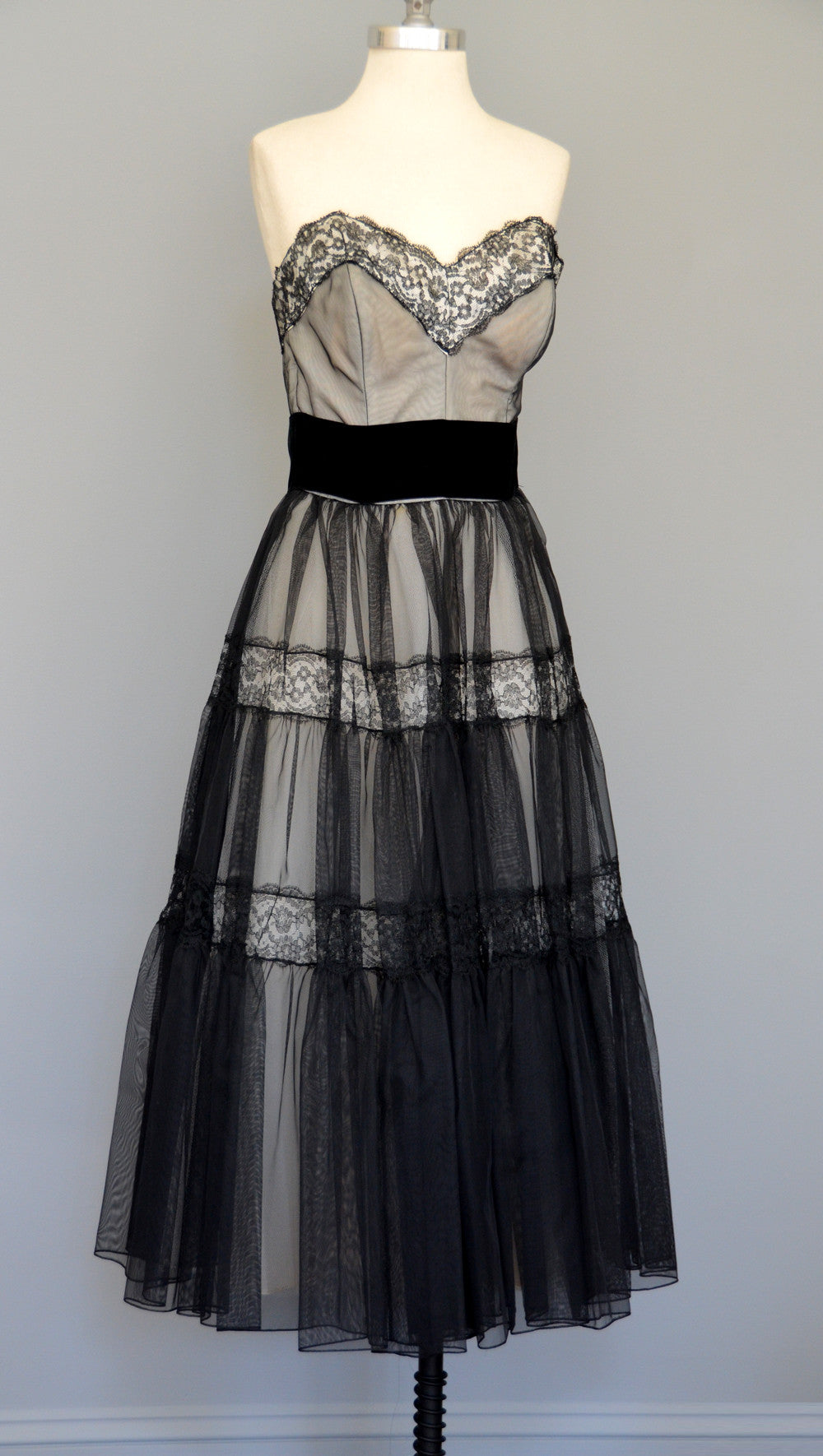 1950s Black Lace and Chiffon over Cream Taffeta Party Prom Dress ...