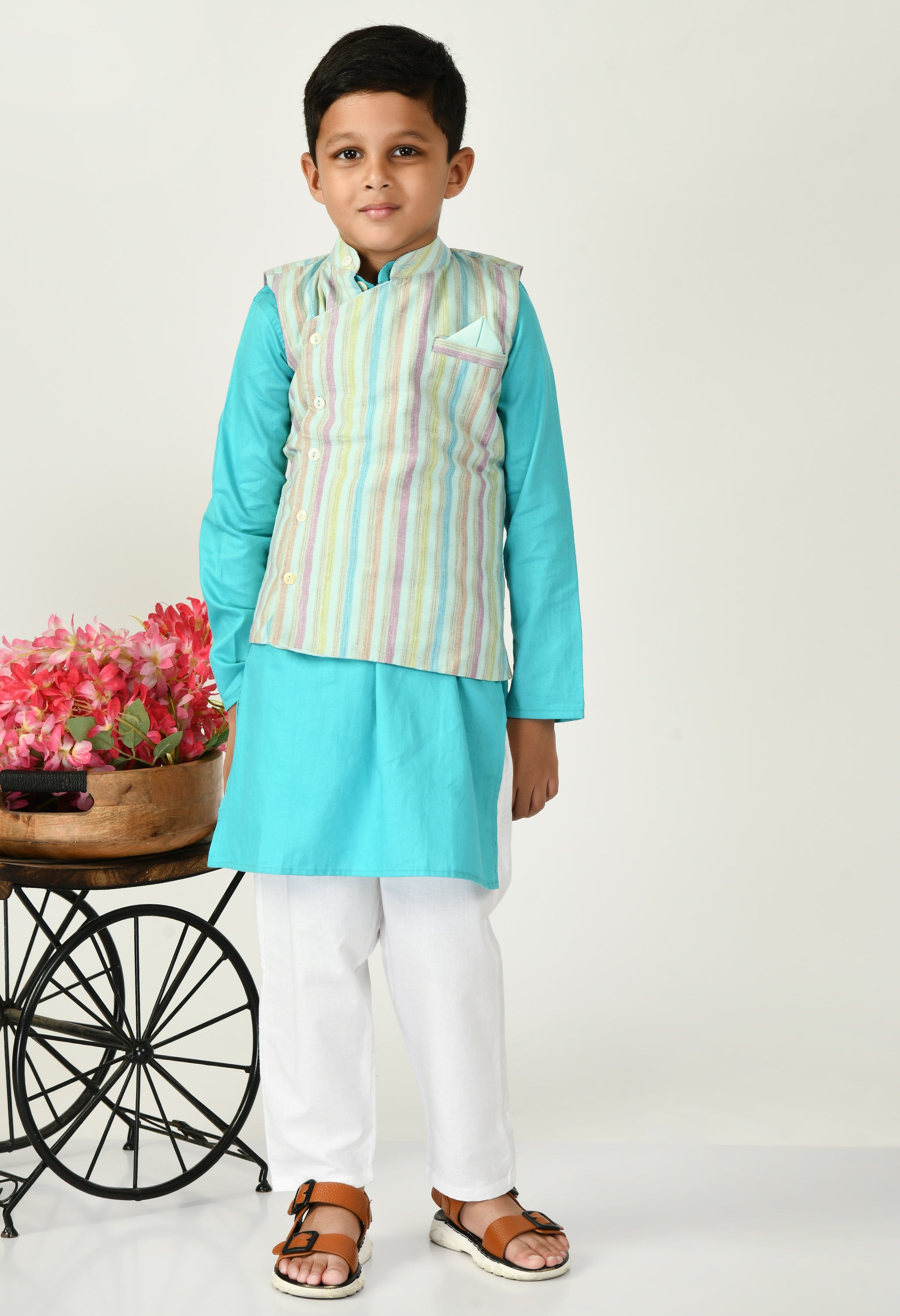 Cotton Blue Kids Suit, Age Group: 6-8 Years at Rs 800/piece in New Delhi |  ID: 27368658330