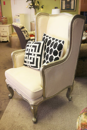 Luxurious Cream Chair