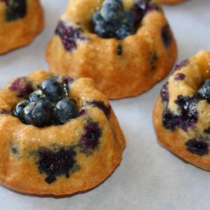 blueberry bundt