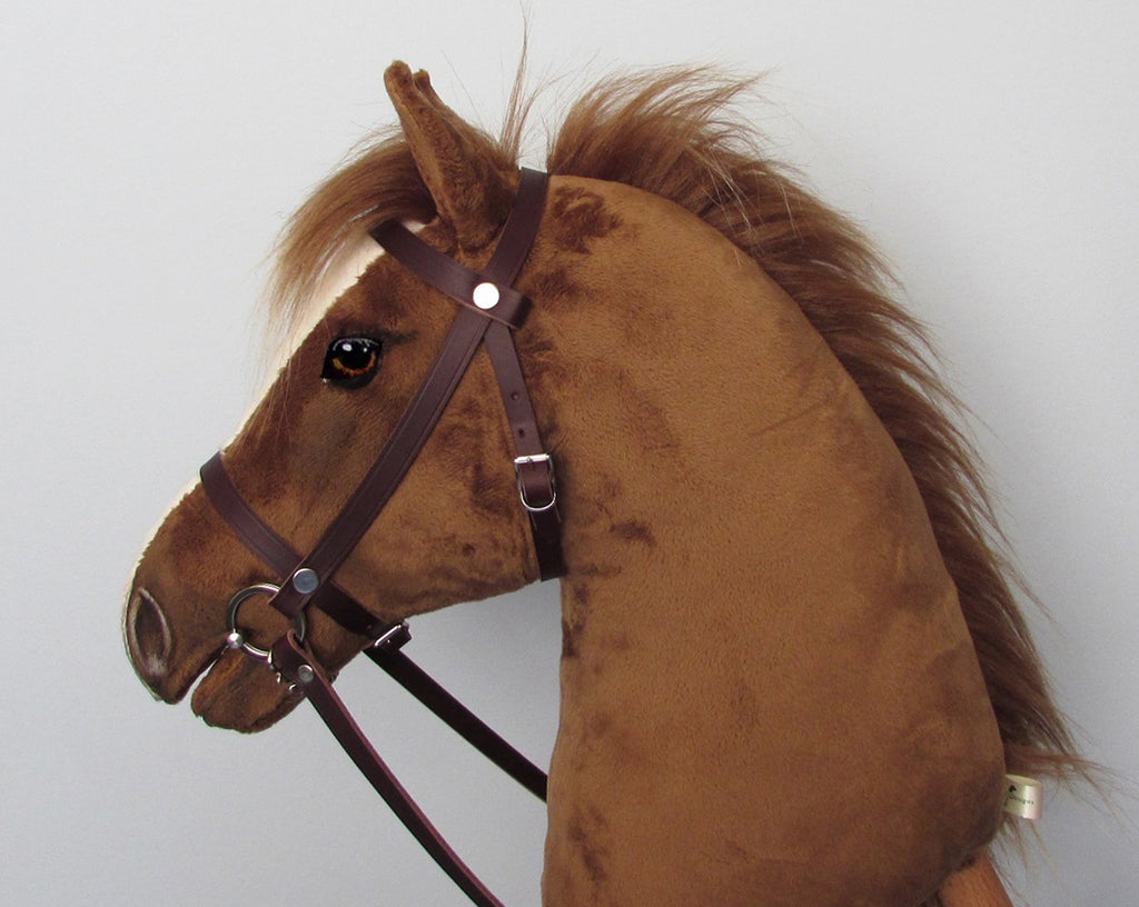 Chestnut Hobby Horse with removable leather bridle – Laurel Designs