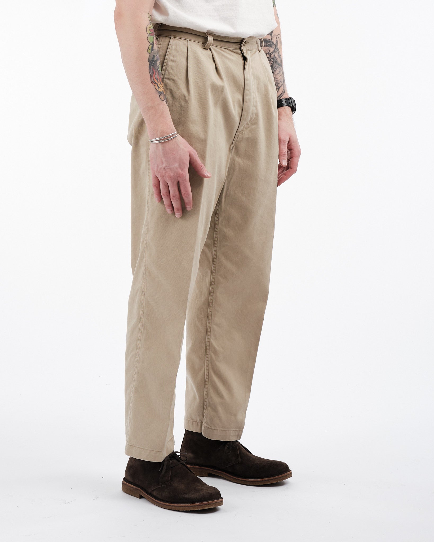 TWO TUCK WIDE TROUSERS KHAKI