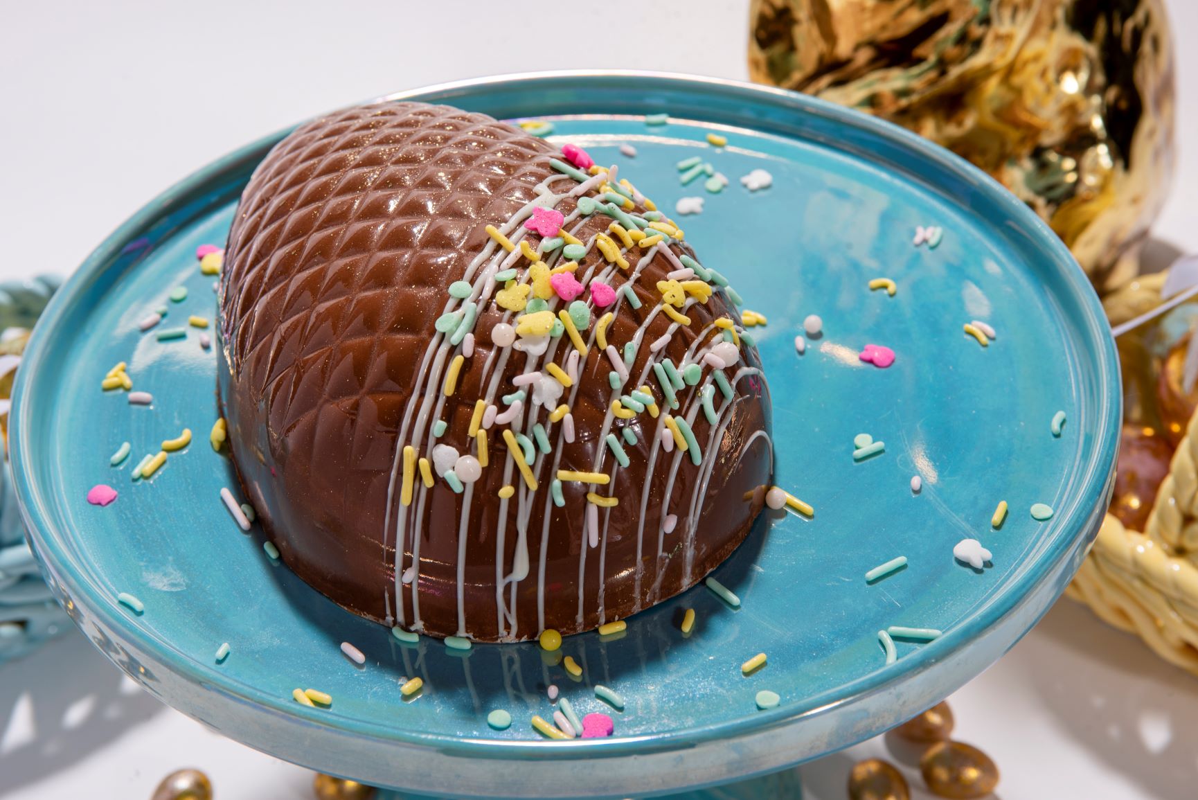 Ovo de Páscoa: The Brazilian Tradition of Stuffed Chocolate Easter Egg