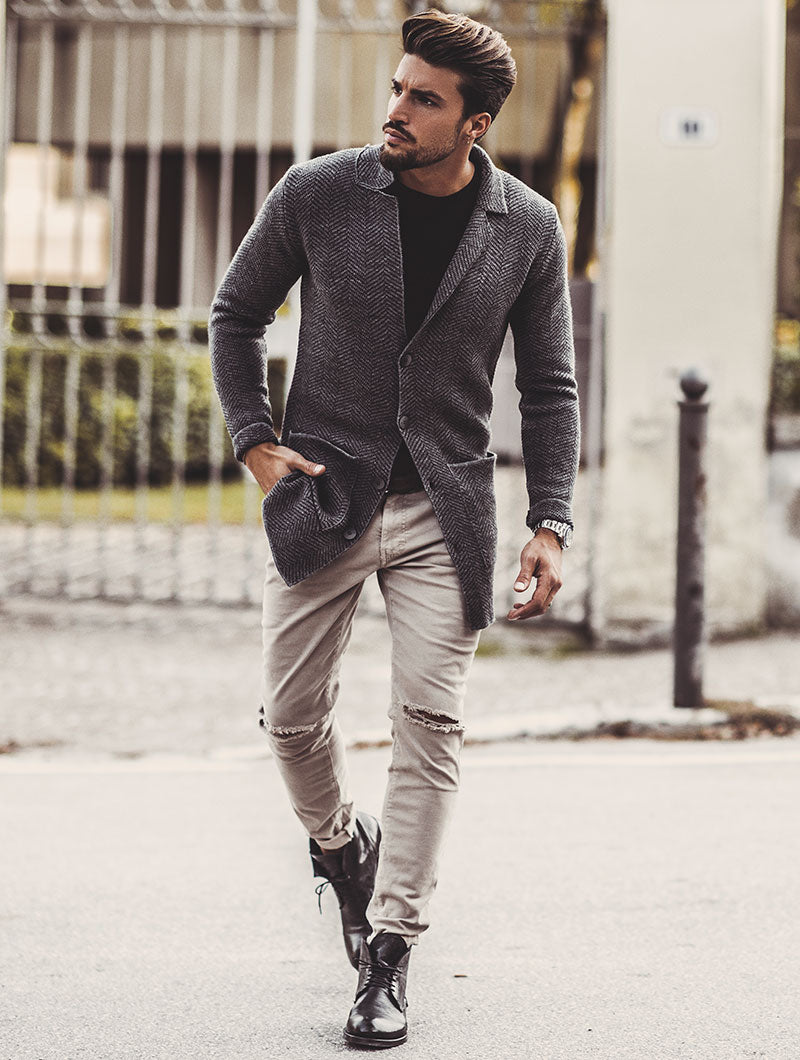 beige jeans mens outfit