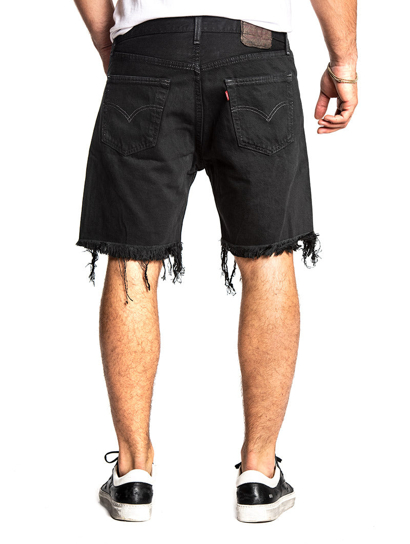 black distressed levi shorts