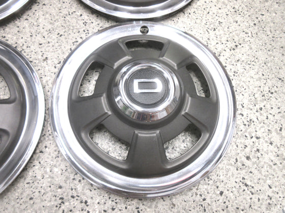 datsun 240z hubcaps