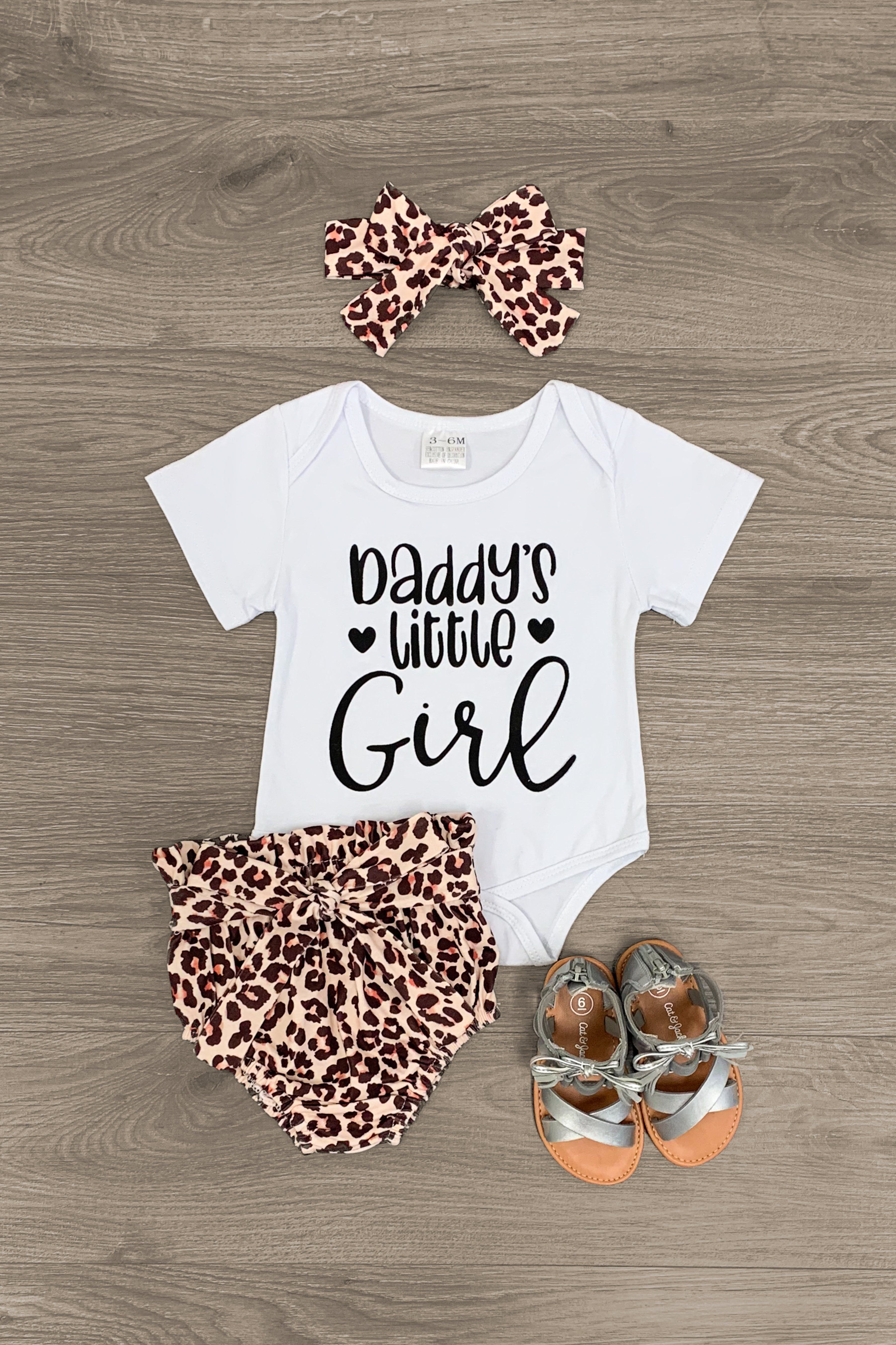 Conjunto De Pelele De Bebe Daddy S Little Girl Blanco Y De Guepardo Sparkle In Pink