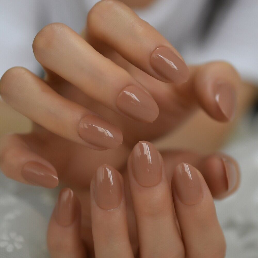 short light brown acrylic nails