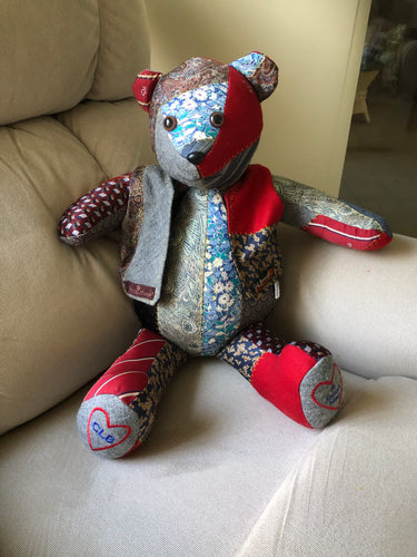 Memory Bear made from a Dads sweatshirt – Heartsdesign