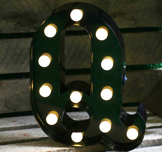 Metal Q LED Letter Light