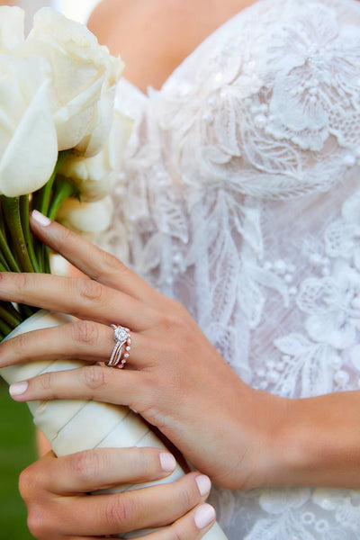 Rose gold rings complement vintage-themed weddings