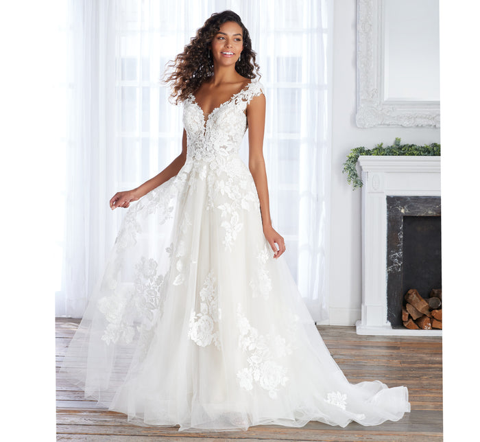 Platinum Wedding Gowns & Wedding Dresses