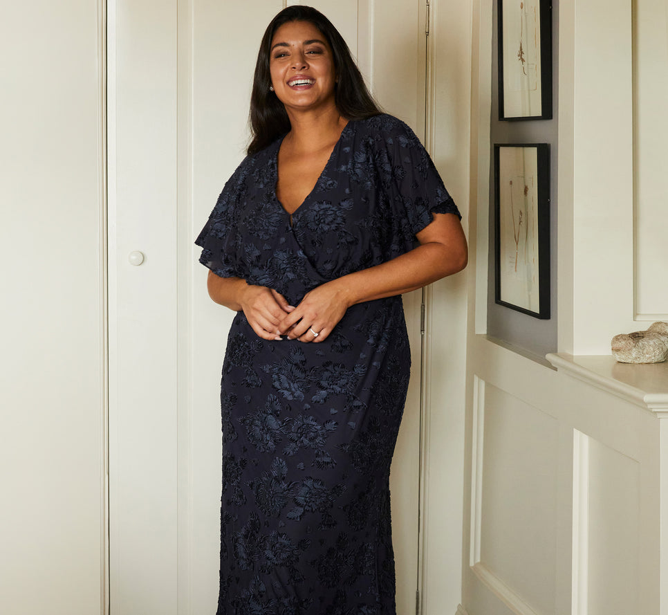 Flattering Plus Size Mother of Bride | Adrianna