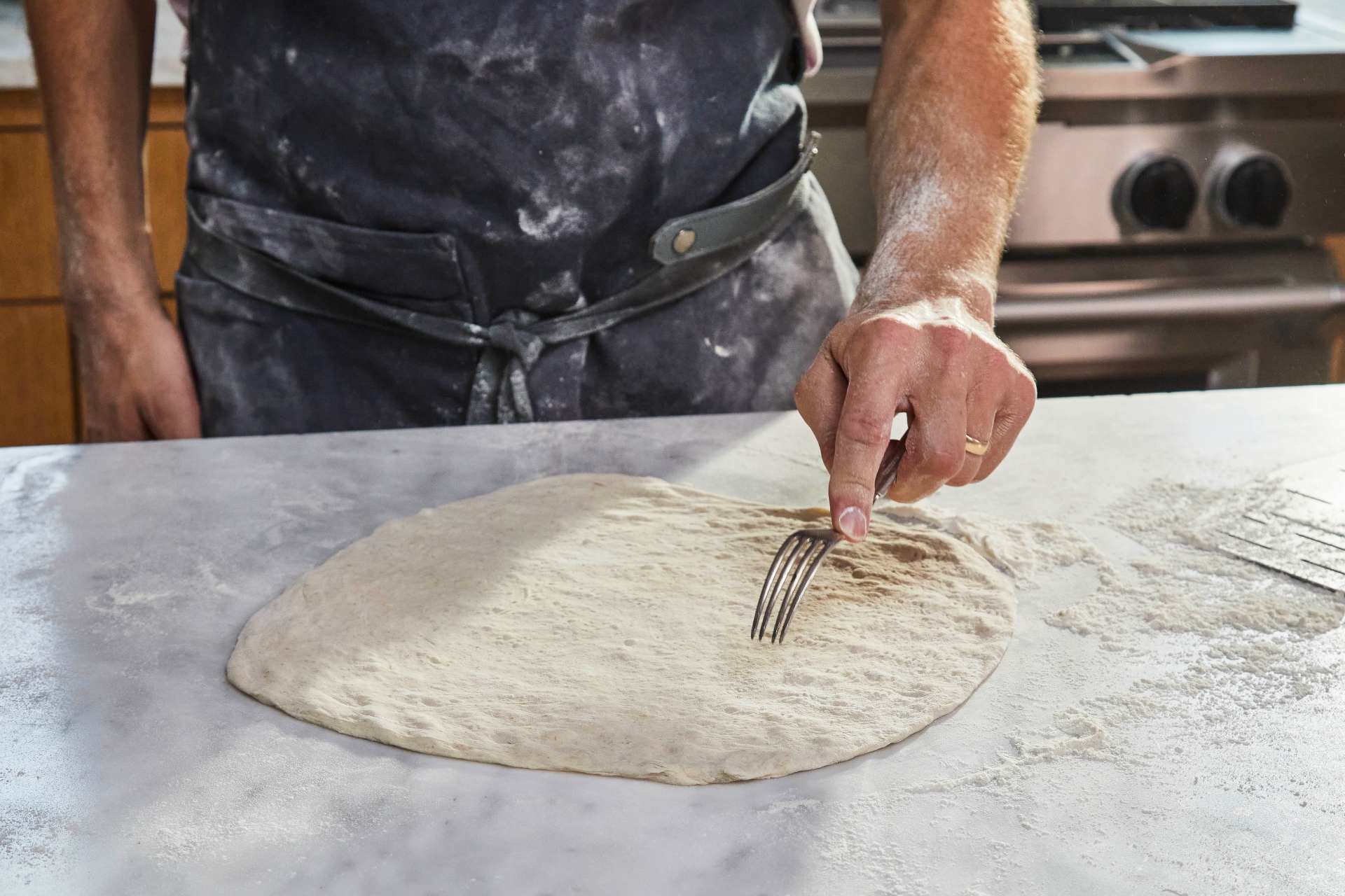 “Pizza Crostini” à la burrata et aux œufs de truite