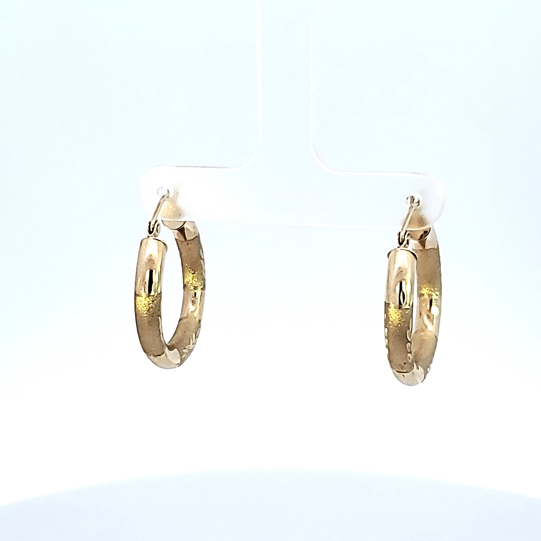 Ladies 14 Karat Yellow Gold Shrimp Swirl Medium Hoop Earrings –  Philadelphia Gold & Silver Exchange