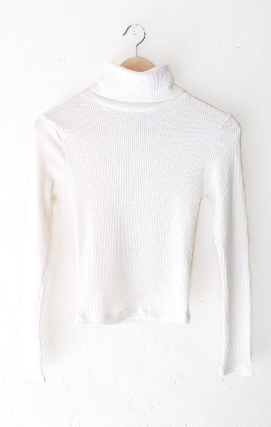 Ribbed Knit Turtleneck Crop Top - NYCT CLOTHING