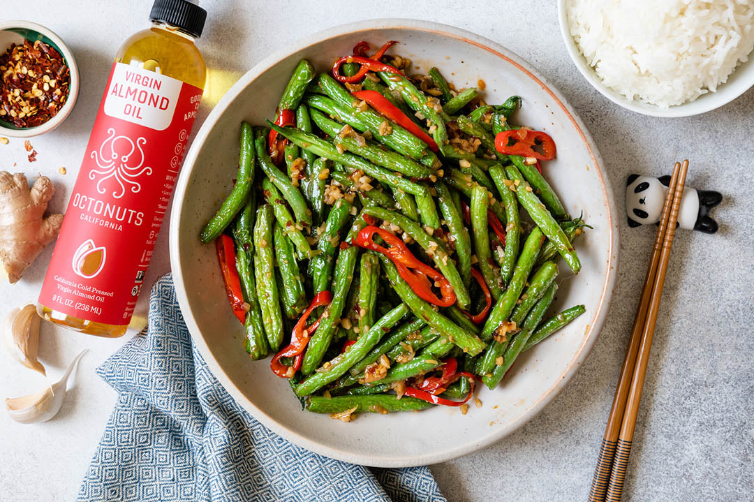 Chili Green Beans Inspired by the Sichuan Dish 乾扁四季豆