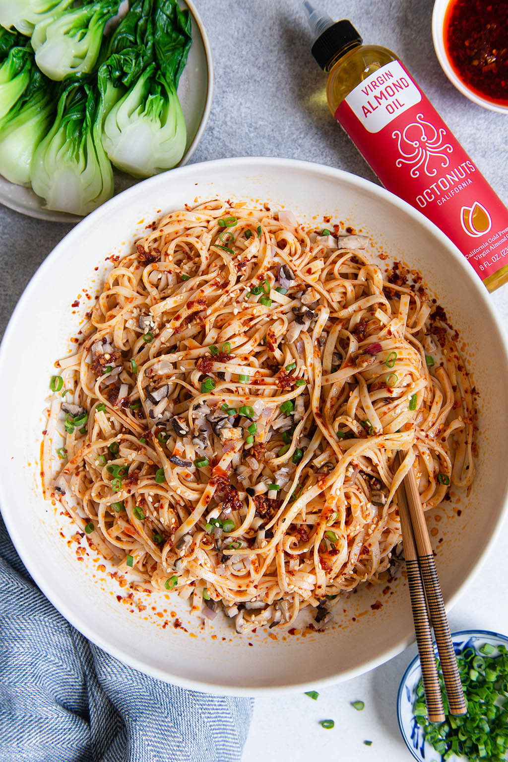 Octonuts Chili Almond Oil Noodles