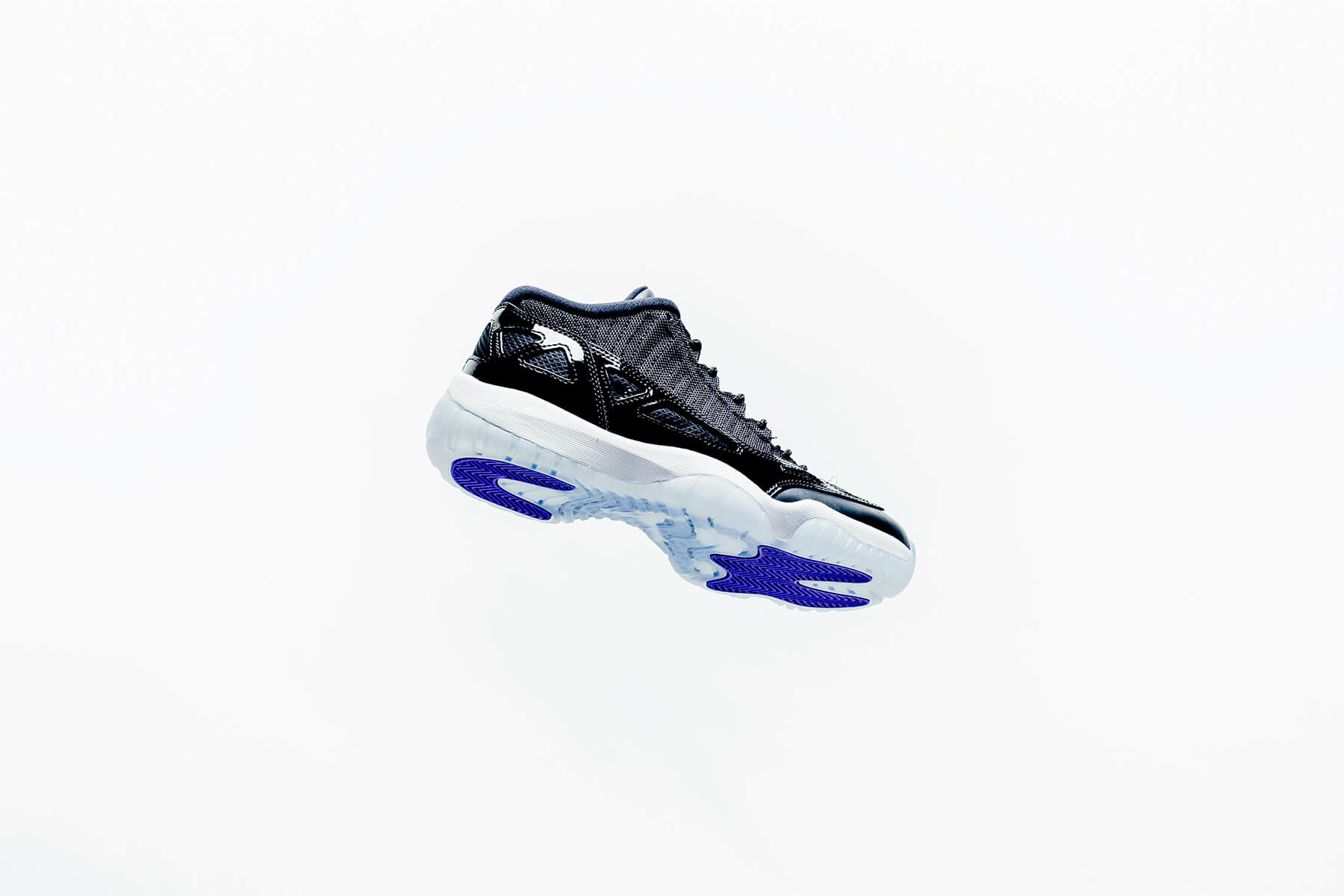 jordan 11 low ie black concord white