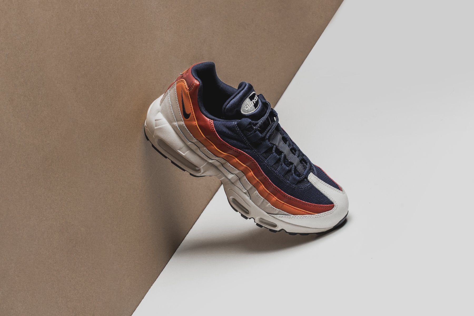 nike air max 95 essential sail obsidian & desert sand