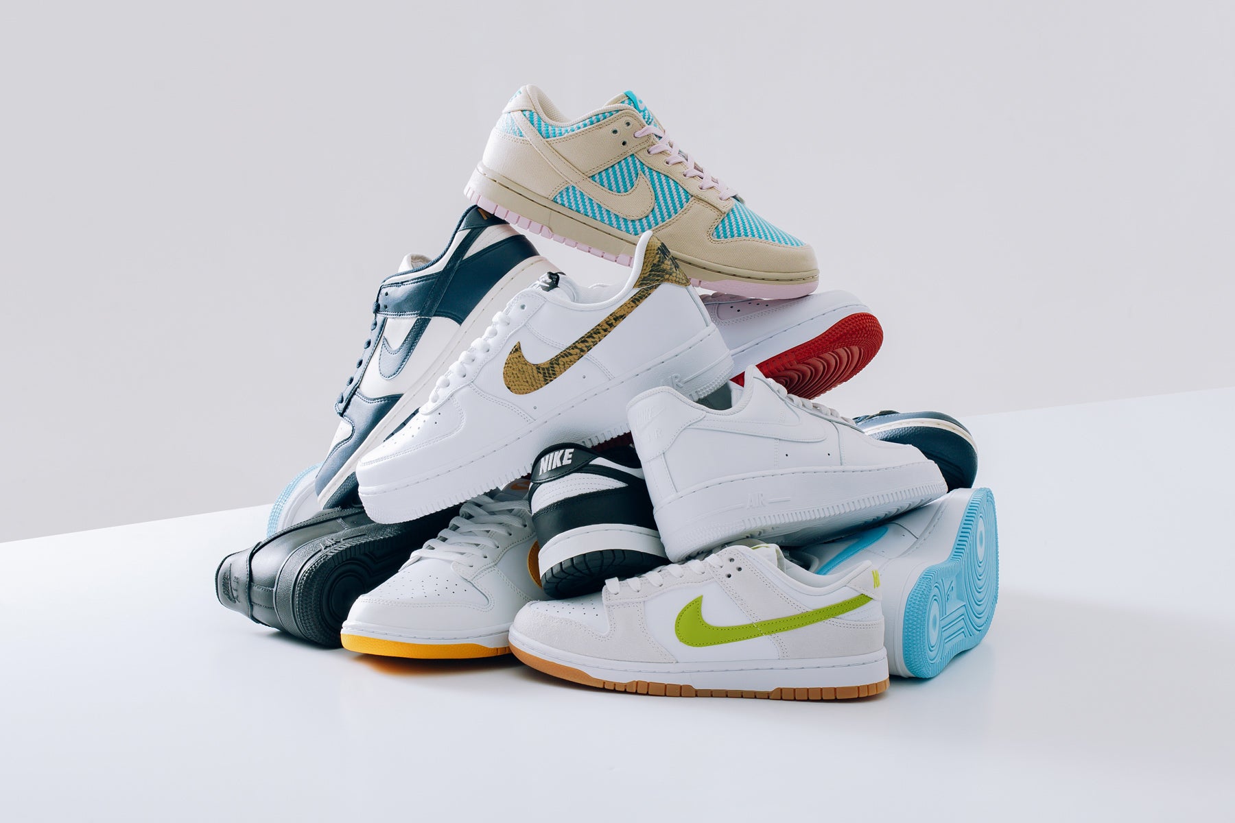 nike sneakers online sales