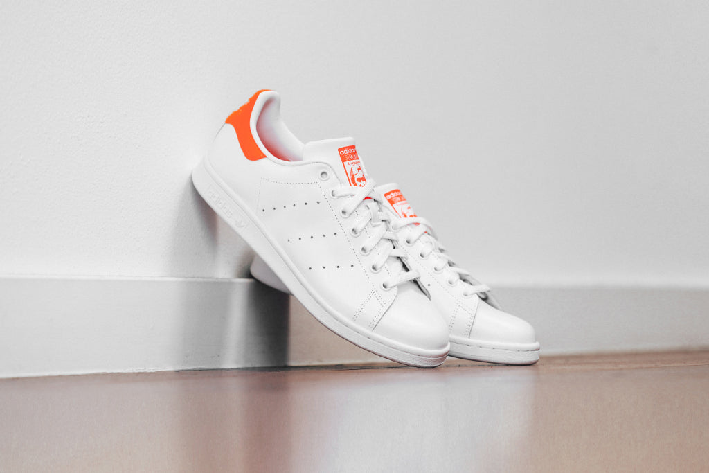 stan smith white orange