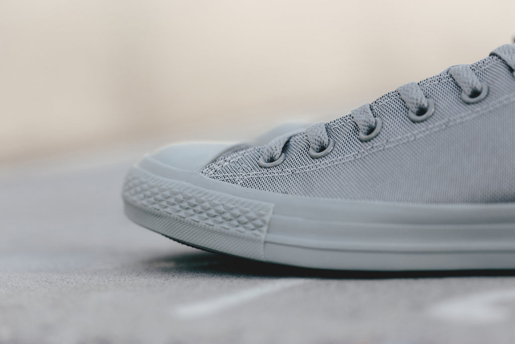 mono grey converse