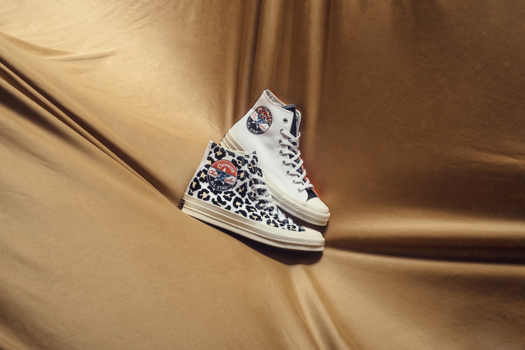 Converse Logo Play All Star Chuck '70 Hi – Feature