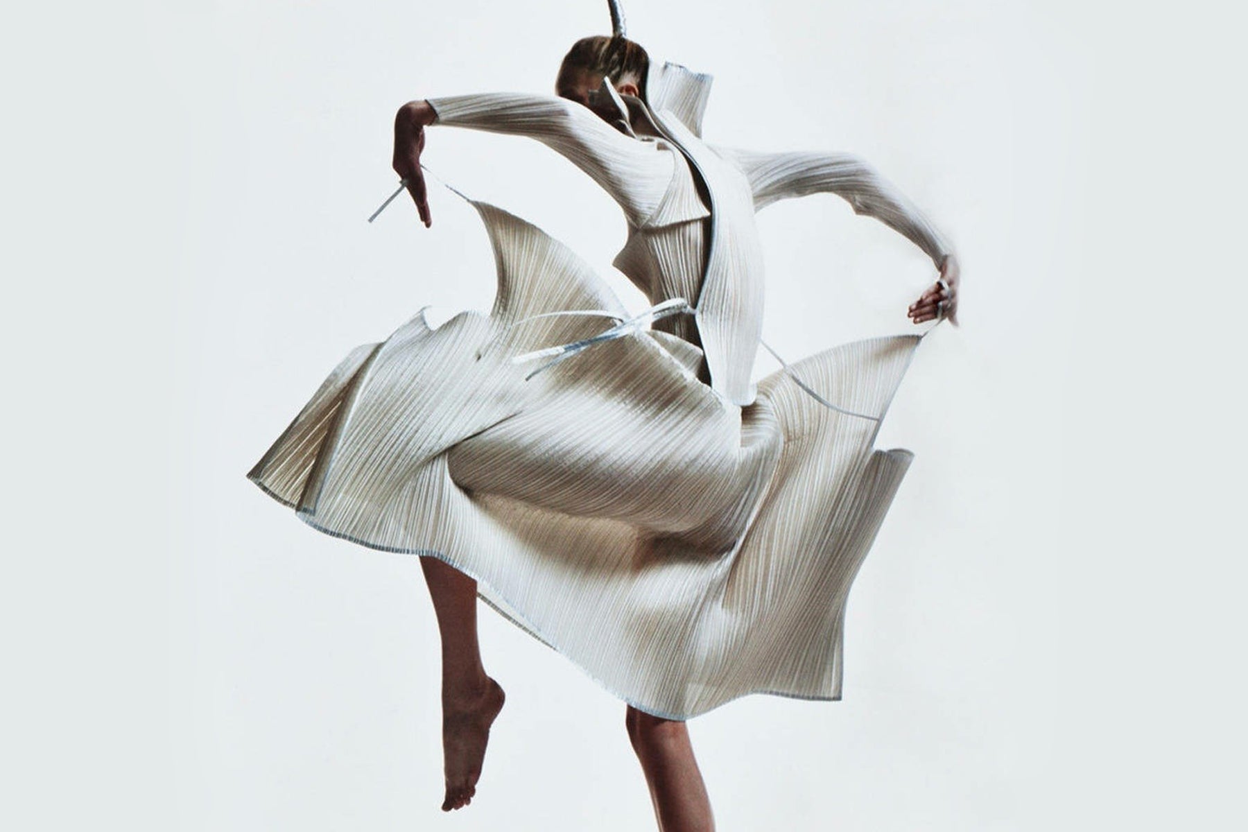 30 Years On, Why Issey Miyake's Pleats Please Line Is Still A Vogue Editor  Favourite