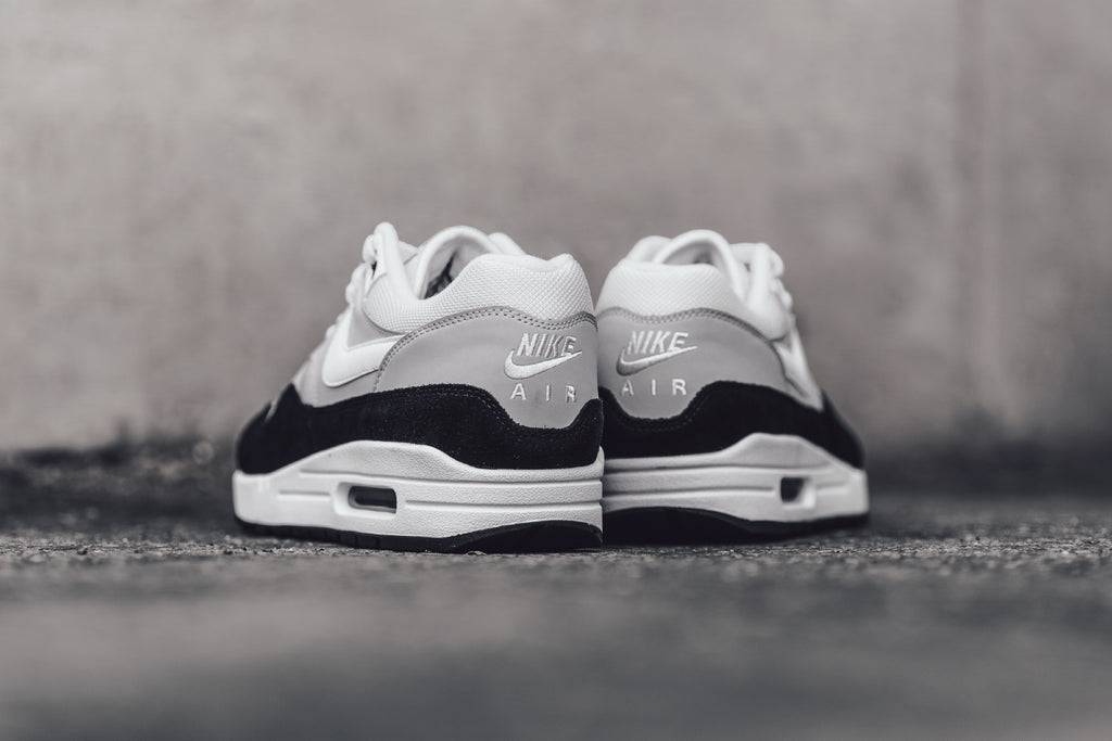 air max 1 wolf grey black white