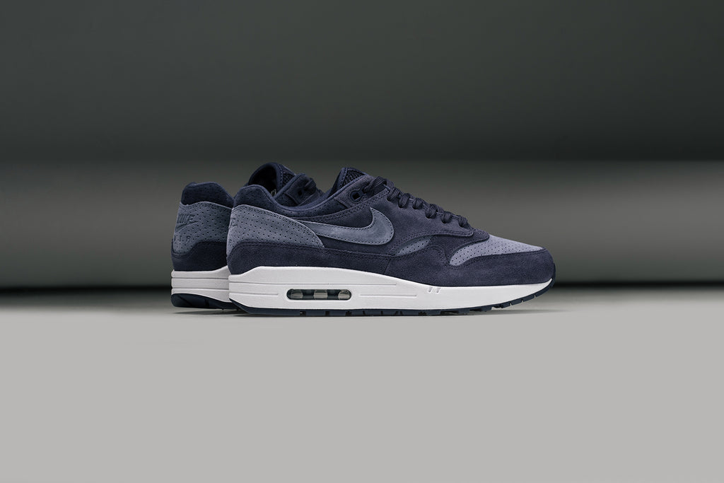 air max 1 perforated grey