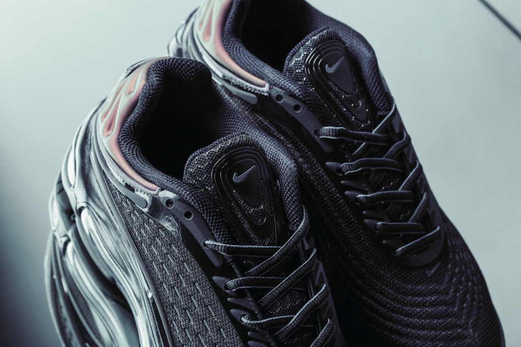 nike air max deluxe black & dark grey