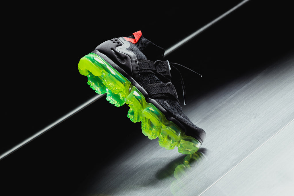 air vapormax utility black volt bright crimson