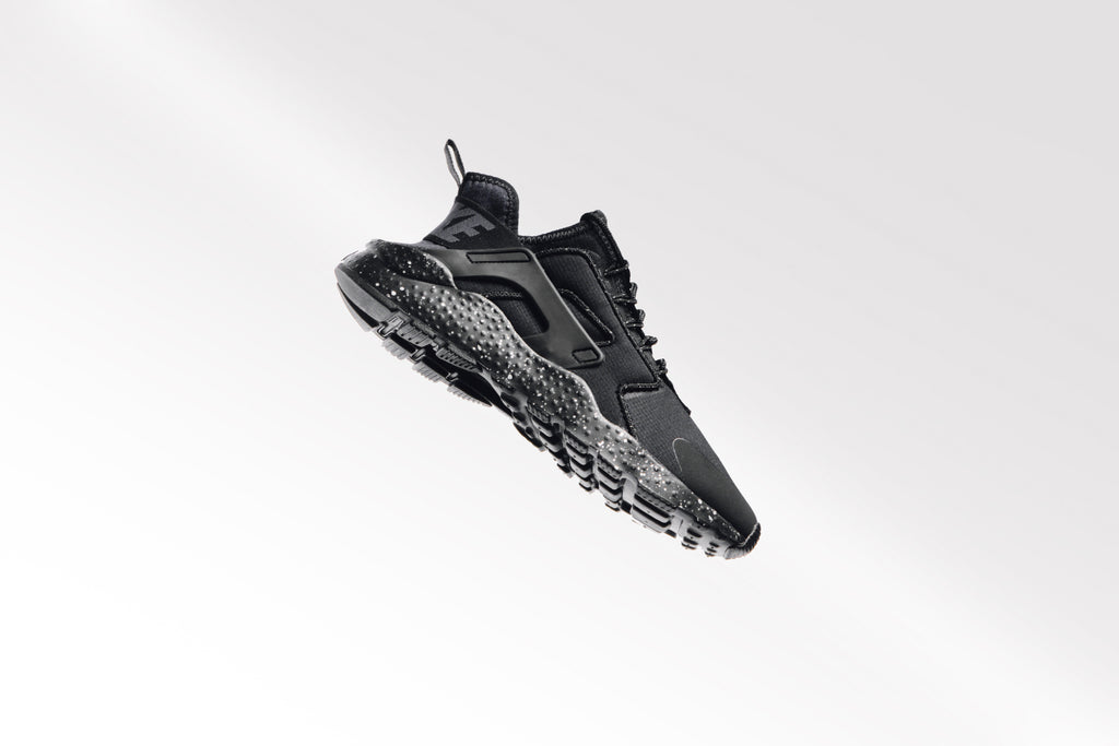 Pigmento pellizco En el nombre Nike Women's Air Huarache Run Ultra "Black/Metallic Silver" Available –  Feature
