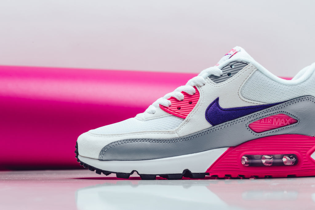 Nike Women's Air Max 90 