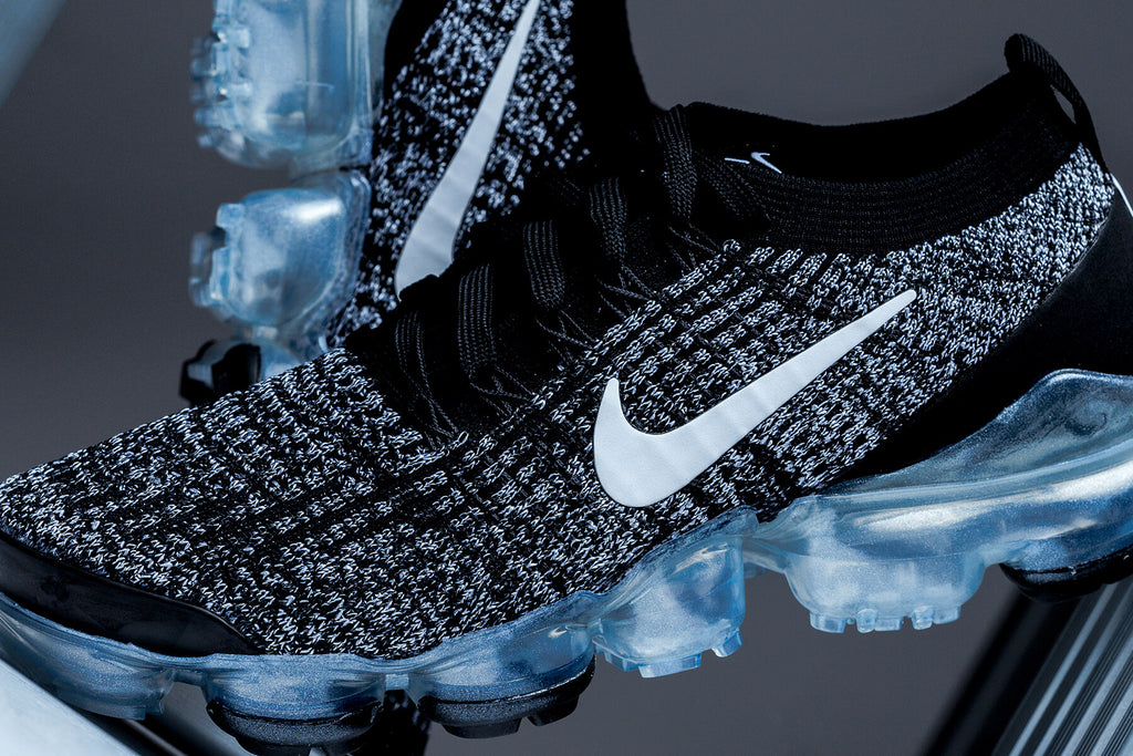 nike air vapormax flyknit 3 metallic silver